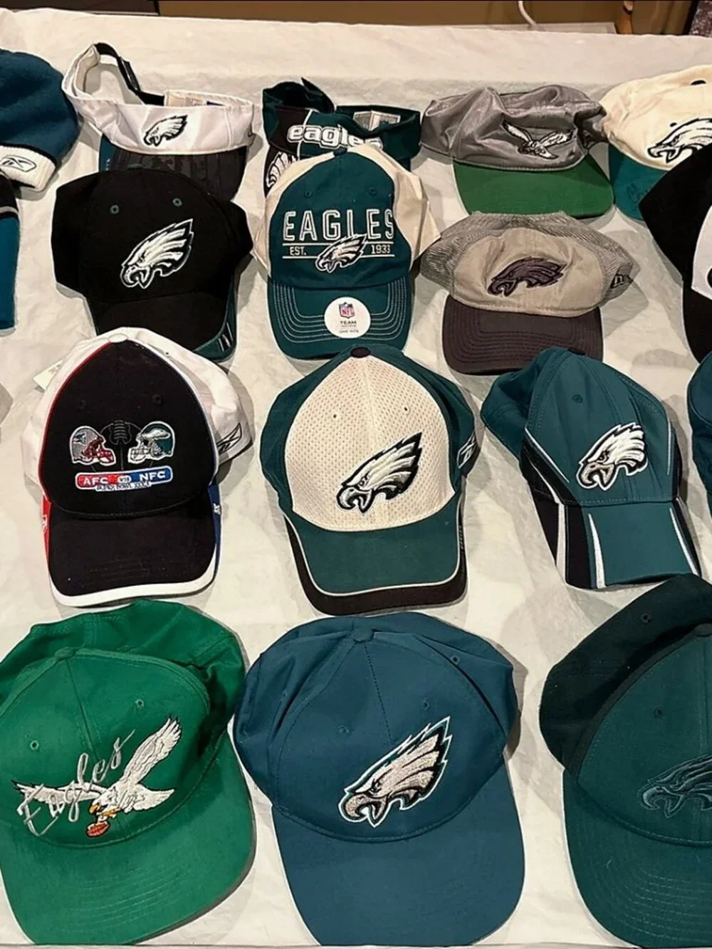 Philadelphia Eagles Lot of 20 Team Issued Reebok NFL Visors Bernie’s Hats VTG